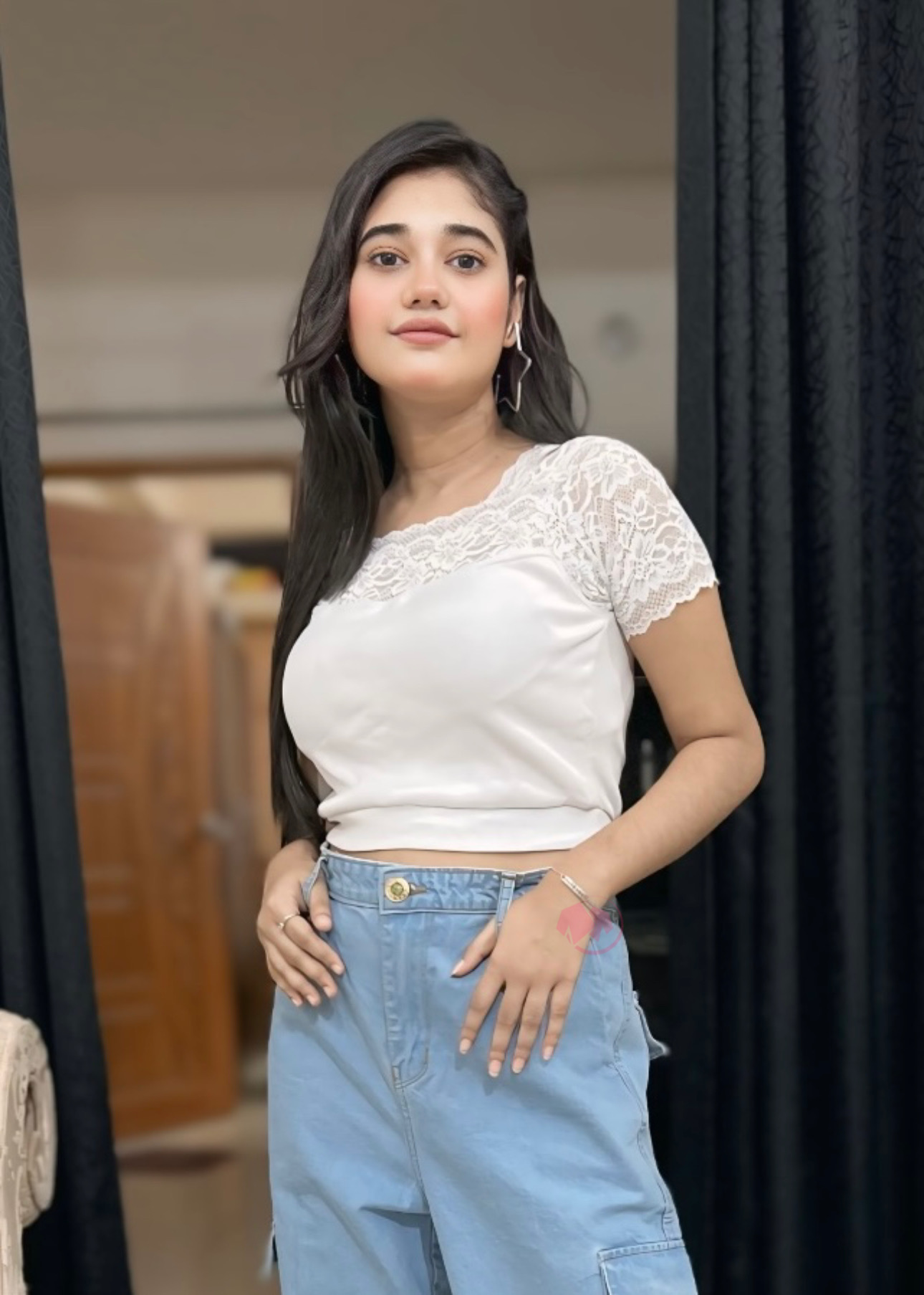 Half Sleeve Lace Padded Blouse - Image 2